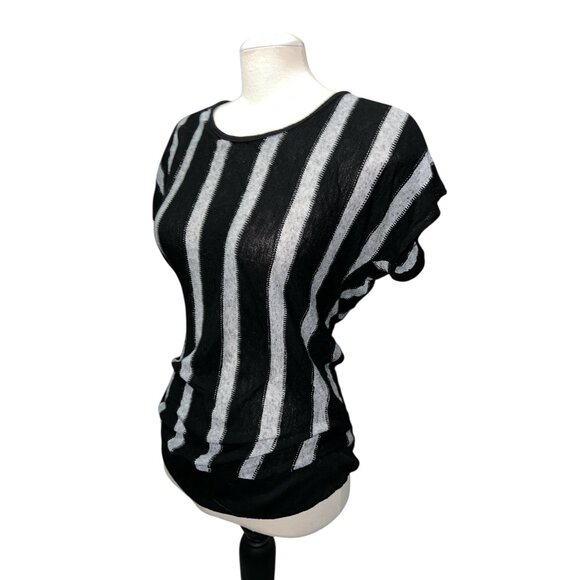 Tutta Bella Black & Gray Striped Short Sleeve Lightweight Knit Top Sz XL Womens - Picture 6 of 10